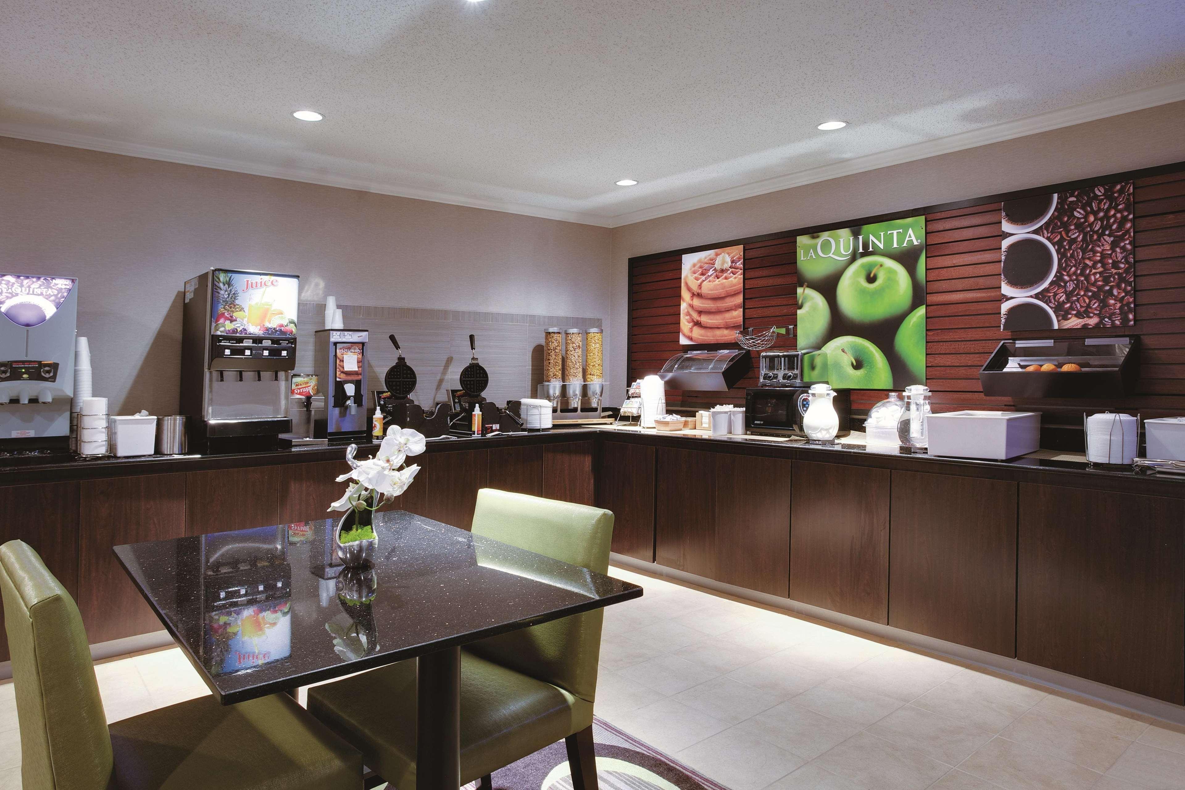 La Quinta By Wyndham Harrisburg Airport Hershey Buitenkant foto