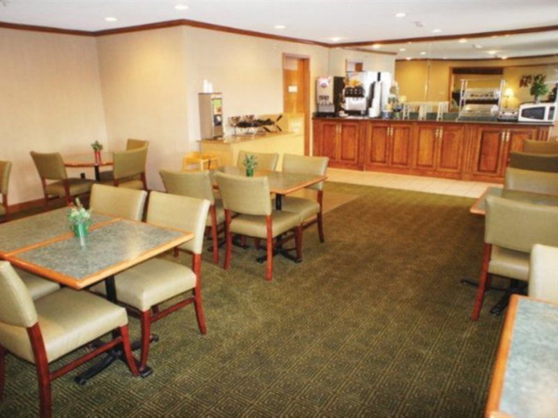 La Quinta By Wyndham Harrisburg Airport Hershey Buitenkant foto